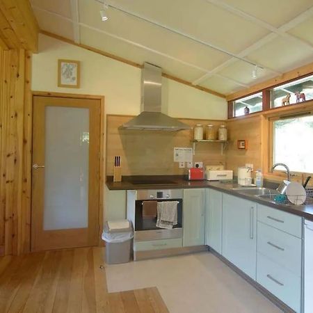 Findhorn Ecovillage Escape - Westwood ภายนอก รูปภาพ